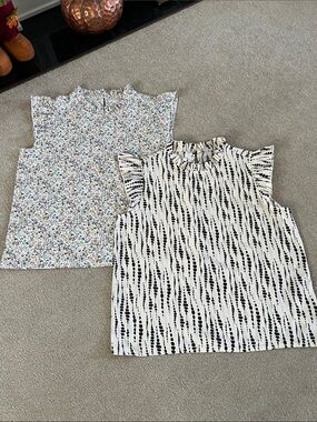 Woman’s Ruffle Sleeve Patterned Tops - Black & Multicolor size large